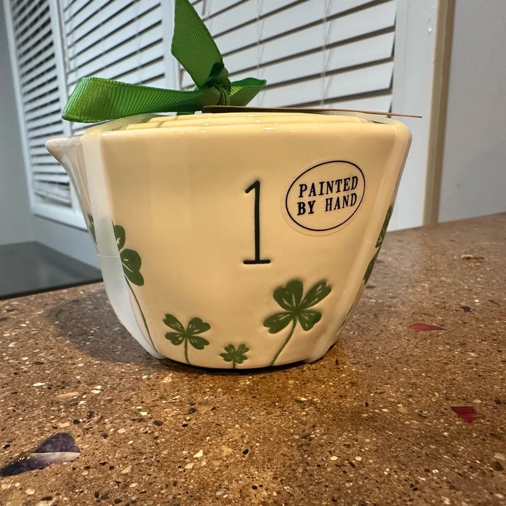 Rae Dunn Shamrock Measuring Cups Set - Picture 2 of 4